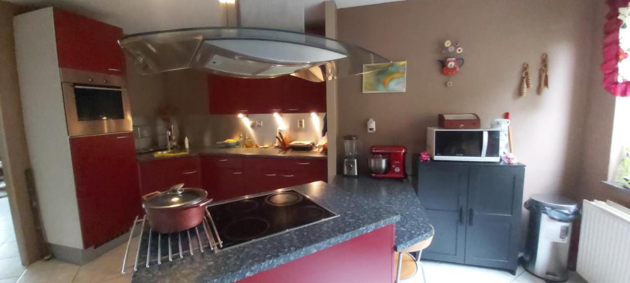 Spacious With Free Parking * Almere